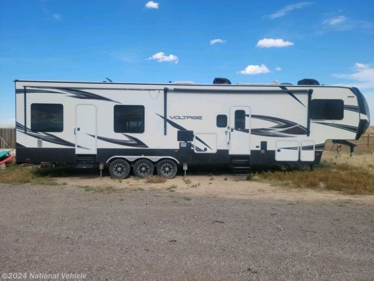 Used 2017 Dutchmen Voltage Toy Hauler 3815 available in Fountain, Colorado