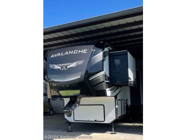 Used 2021 Keystone Avalanche 378BH available in Wilburton, Oklahoma