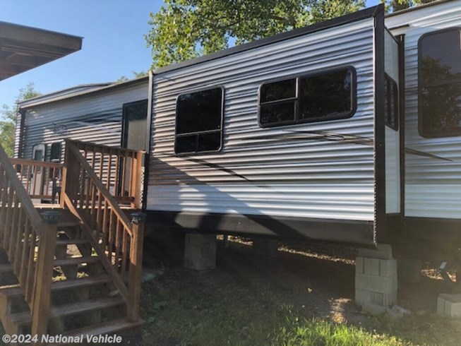 2018 Jayco Jay Flight Bungalow 40LOFT - Used Travel Trailer For Sale by National Vehicle in Albany, New York