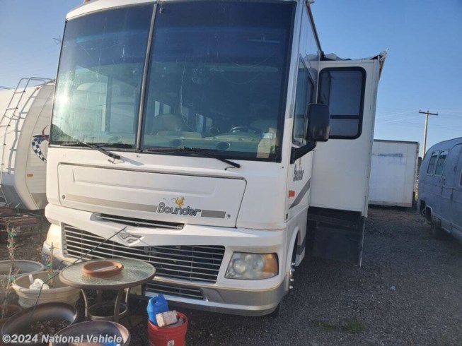 2006 Fleetwood Bounder 35E - Used Class A For Sale by National Vehicle in Lancaster, California