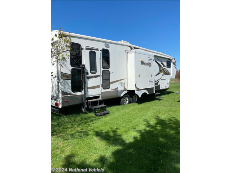 Used 2013 Keystone Montana Mountaineer 357THT available in Albion, New York