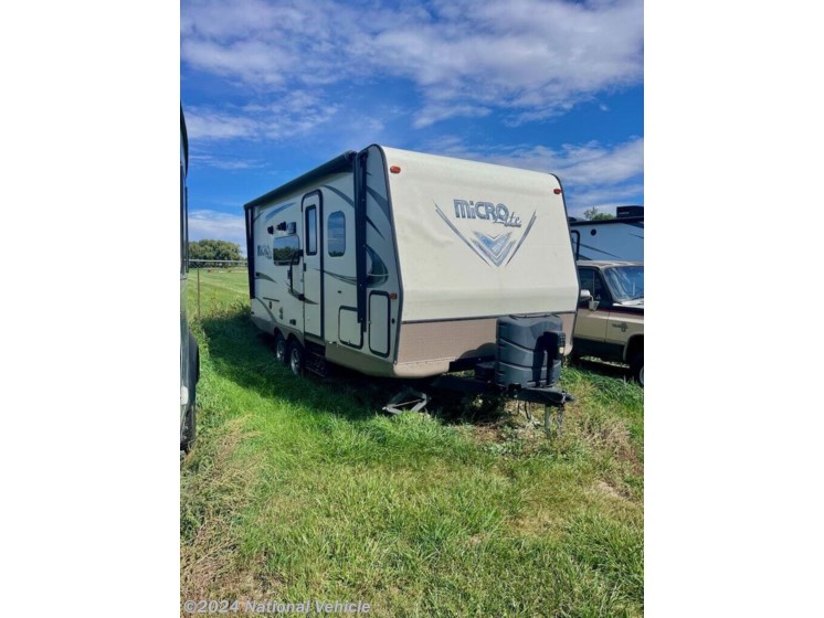 Used 2017 Forest River Flagstaff Micro Lite 21DS available in Longmont, Colorado
