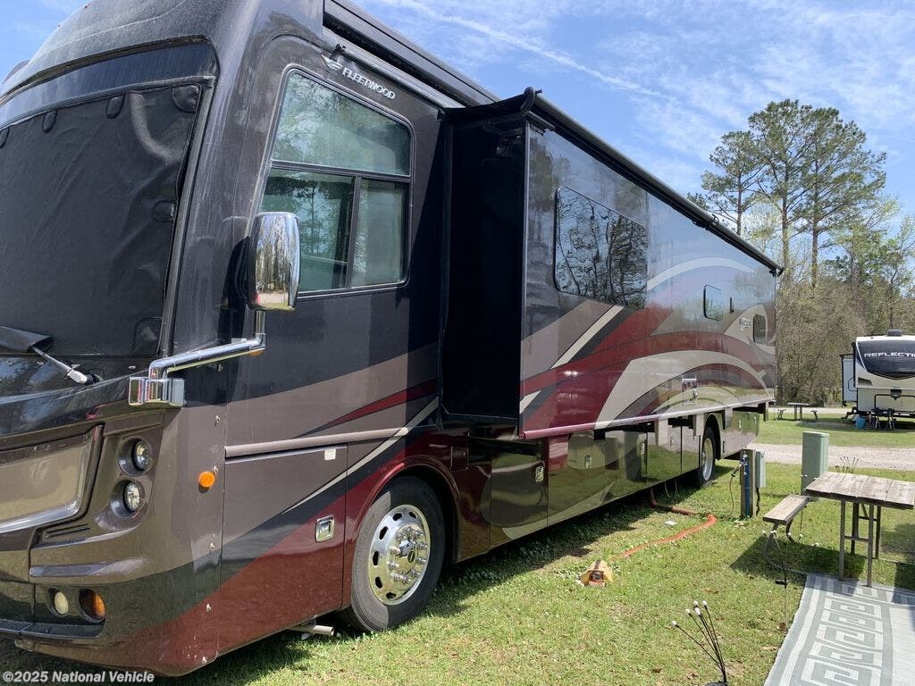 Email now about this 2017 Fleetwood Discovery LXE 40E! Used 2017 Fleetwood Discovery LXE 40E available in Yulee, Florida