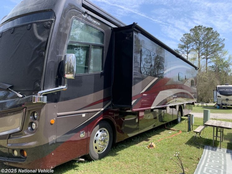 Email now about this 2017 Fleetwood Discovery LXE 40E! Used 2017 Fleetwood Discovery LXE 40E available in Yulee, Florida