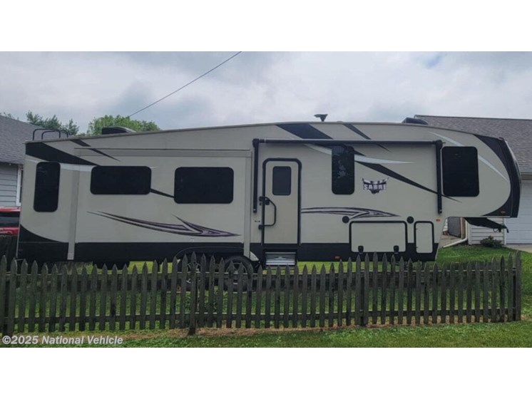 Email now about this 2017 Forest River Sabre 330CK! Used 2017 Forest River Sabre 330CK available in Battle Creek, Michigan