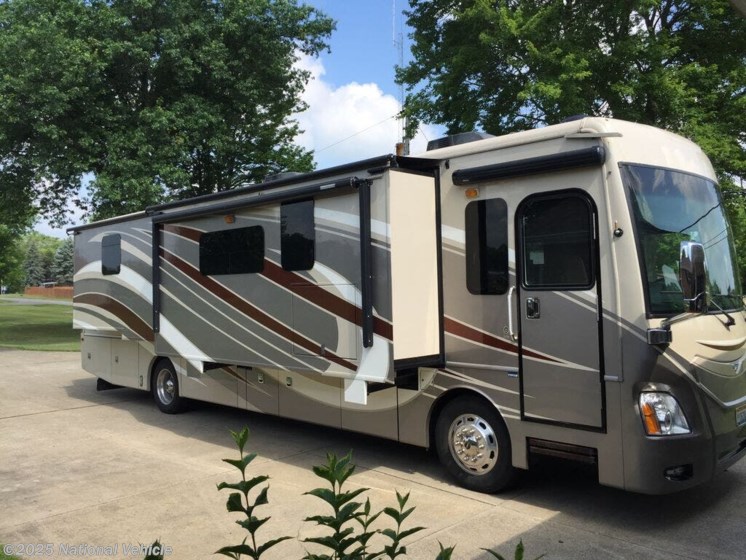 Email now about this 2015 Fleetwood Discovery 37R! Used 2015 Fleetwood Discovery 37R available in Salem, Ohio