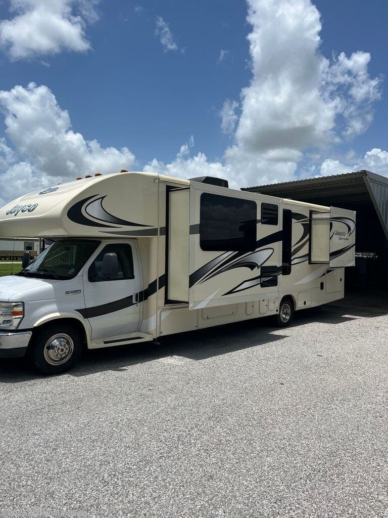 Call now about this 2016 Jayco Greyhawk 31DS! 2016 Jayco Greyhawk 31DS - Used Class C For Sale by National Vehicle in Abbeville, Louisiana
