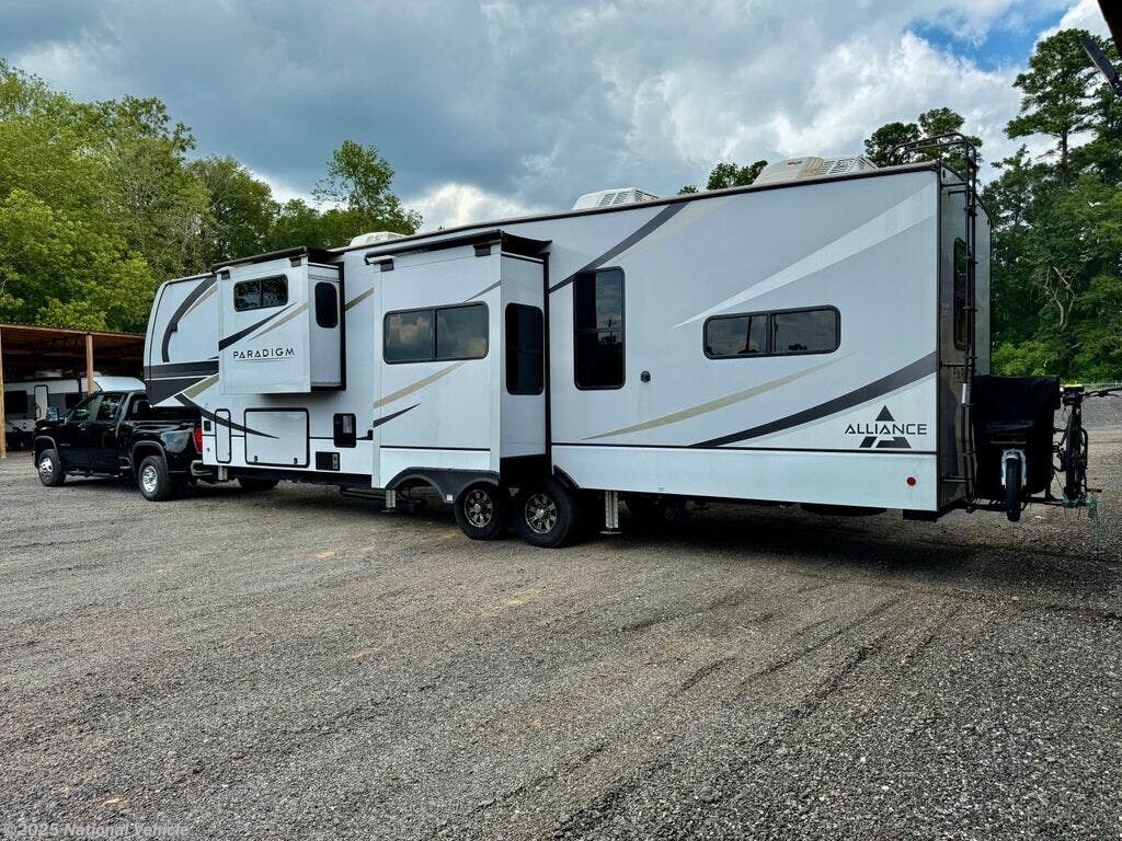 Call now about this 2023 Alliance RV Paradigm 382RK! 2023 Alliance RV Paradigm 382RK - Used Fifth Wheel For Sale by National Vehicle in Birmingham, Alabama
