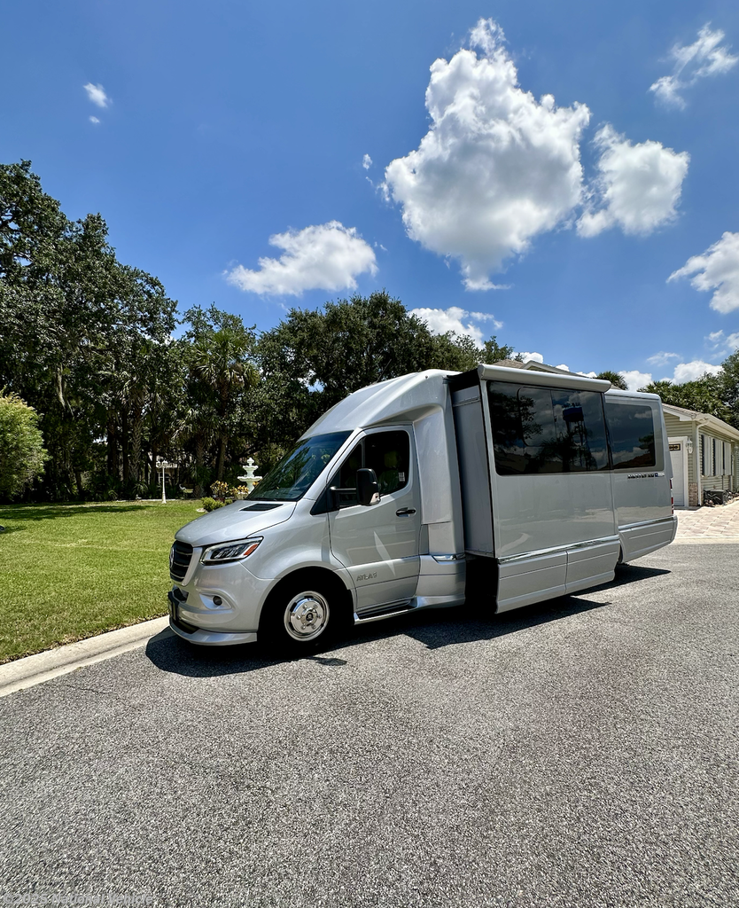 Call now about this 2022 Airstream Atlas Murphy Suite Tommy Bahama! 2022 Airstream Atlas Murphy Suite Tommy Bahama - Used Class B+ For Sale by National Vehicle in Titusville, Florida