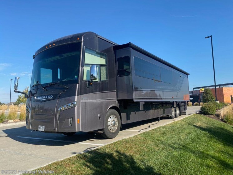 Email now about this 2019 Winnebago Horizon 42Q! Used 2019 Winnebago Horizon 42Q available in Elkhorn, Nebraska