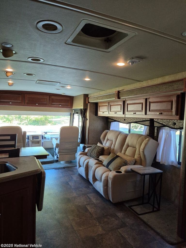 Used 2014 Itasca Sunova 33C available in Fort Gratiot, Michigan