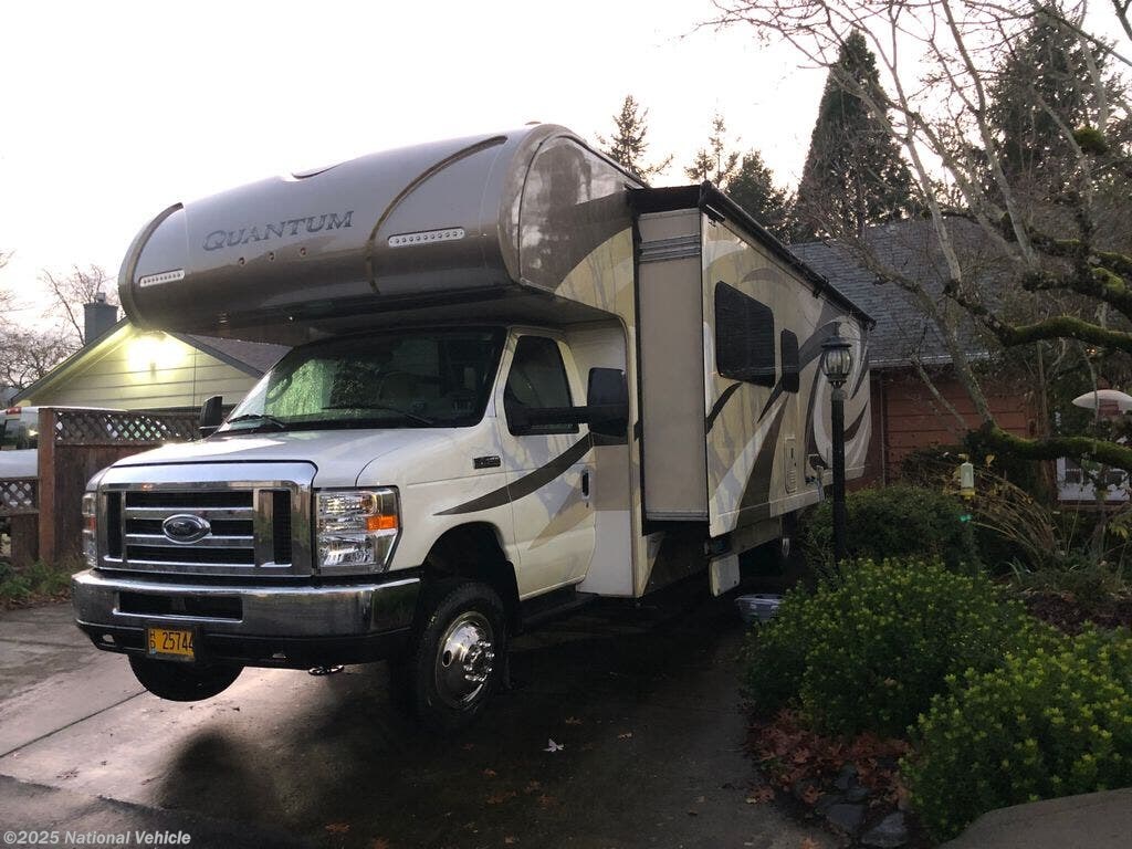 Call now about this 2018 Thor Motor Coach Quantum WS31! 2018 Thor Motor Coach Quantum WS31 - Used Class C For Sale by National Vehicle in Portland Metropolitan Area, Oregon