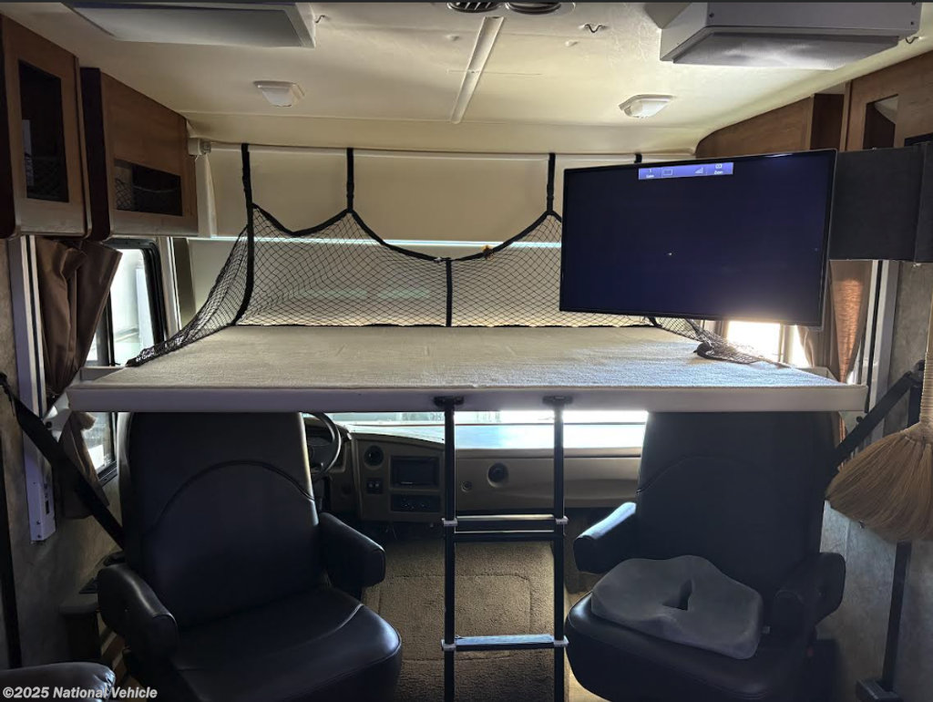 Used 2014 Fleetwood Storm 28F available in Pahrump, Nevada