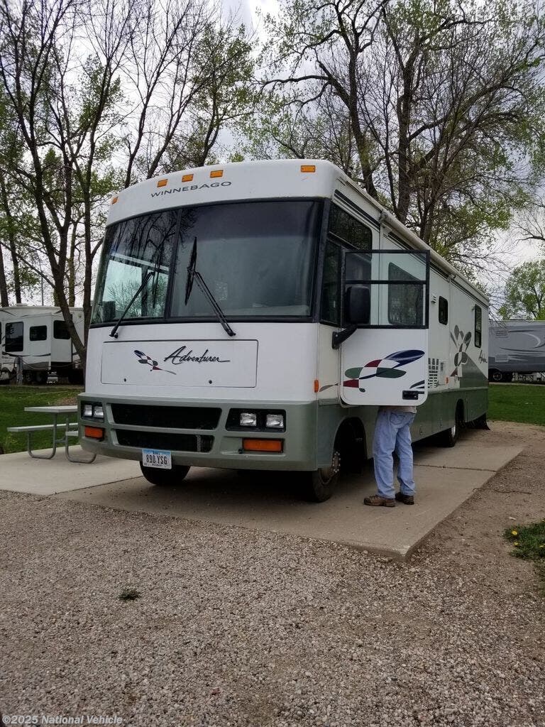 Call now about this 1998 Winnebago Adventurer 33WQ! 1998 Winnebago Adventurer 33WQ - Used Class A For Sale by National Vehicle in South Sioux City, Nebraska