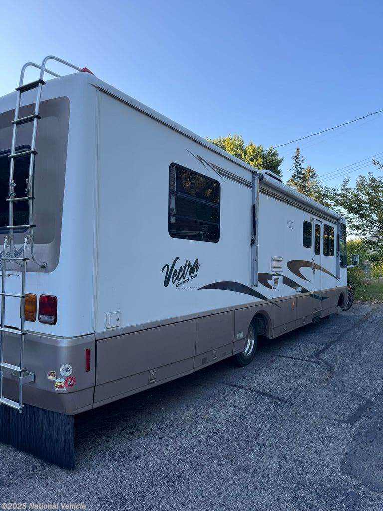 Used 1996 Winnebago Vectra 34RA available in Waterford, Michigan