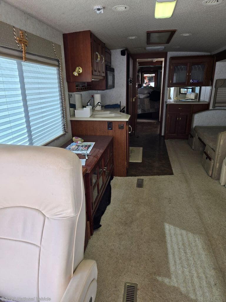 Used 2002 Itasca Horizon 39QD available in Halstead, Kansas