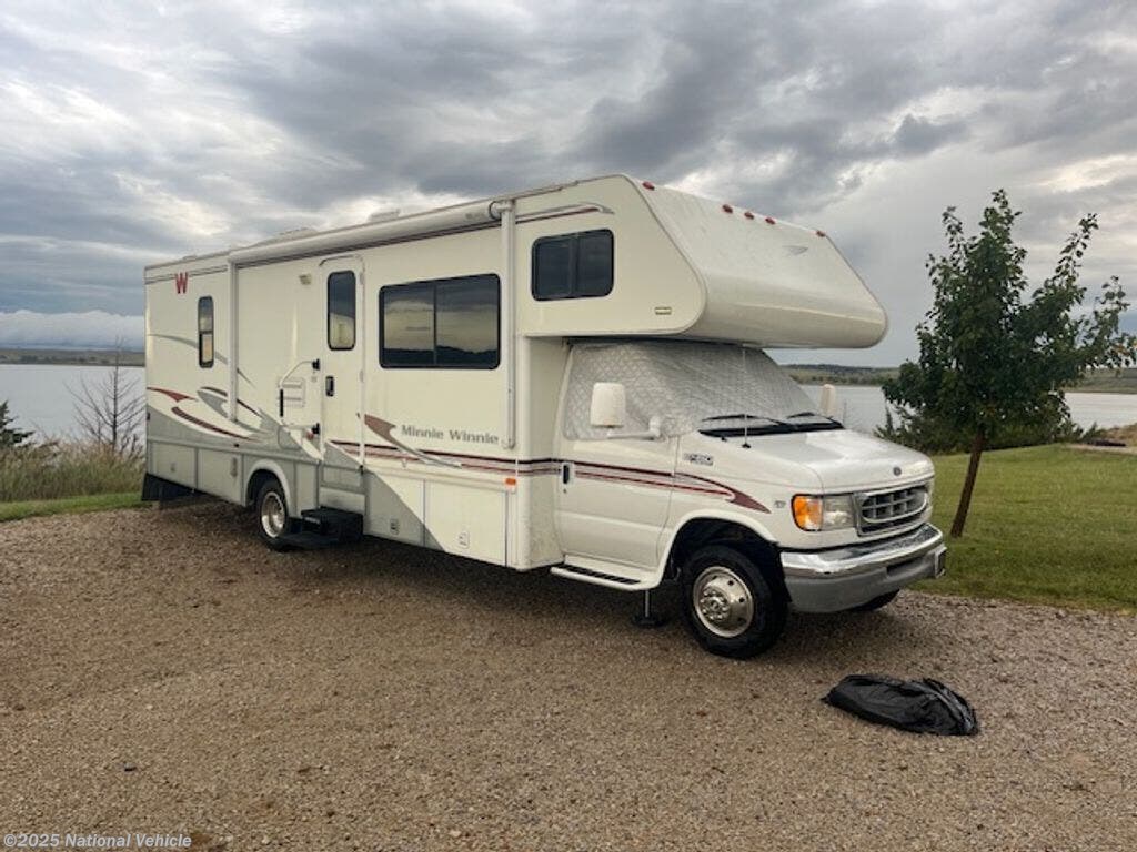 Email now about this 2002 Winnebago Minnie Winnie 30V! Used 2002 Winnebago Minnie Winnie 30V available in Russell, Kansas