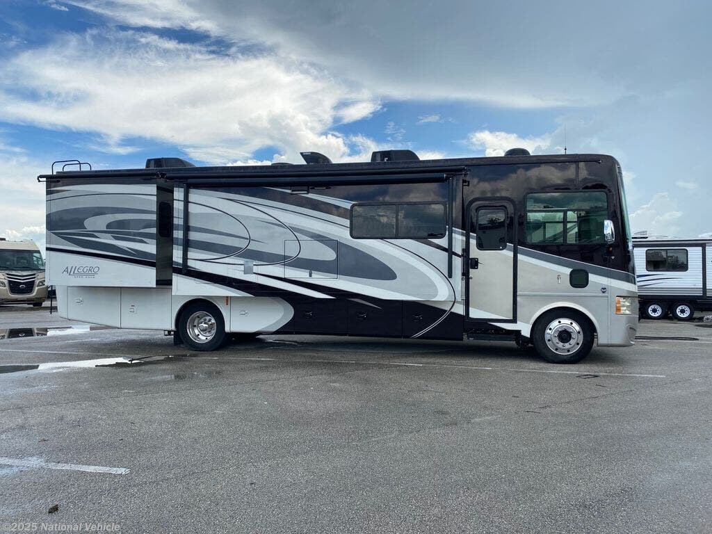 Email now about this 2016 Tiffin Allegro 34PA! Used 2016 Tiffin Allegro 34PA available in Lakeland, Florida