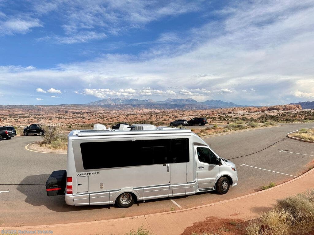 Contact us now about this 2022 Airstream Atlas Murphy Suite! 2022 Atlas Murphy Suite by Airstream from National Vehicle in Fort Myers, Florida