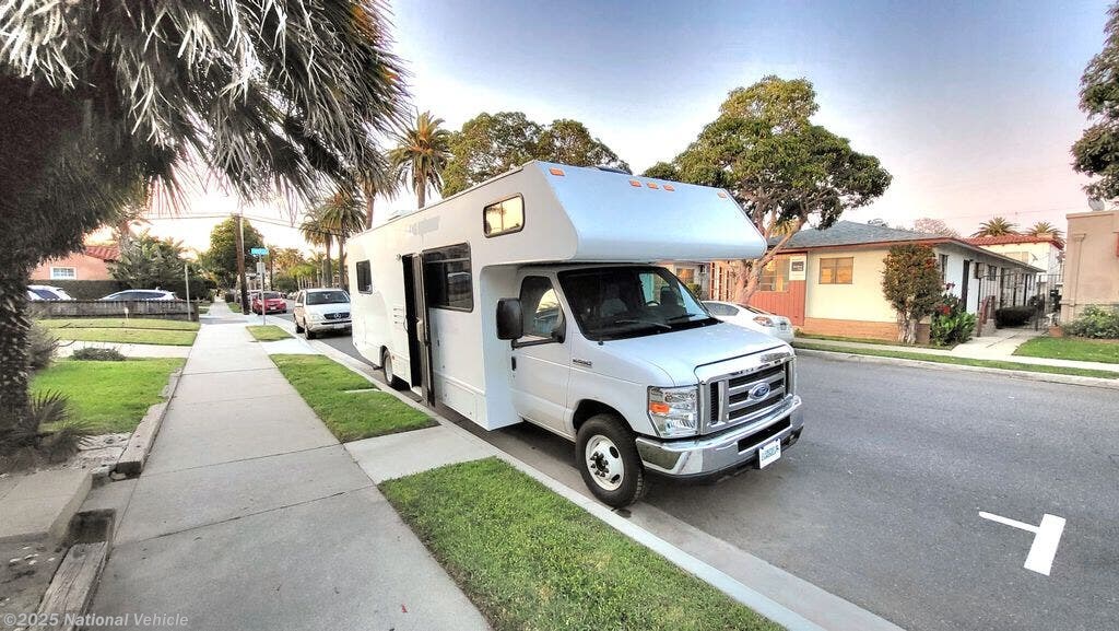 Email now about this 2019 Thor Motor Coach Four Winds 28A! Used 2019 Thor Motor Coach Four Winds 28A available in Glenville, Pennsylvania