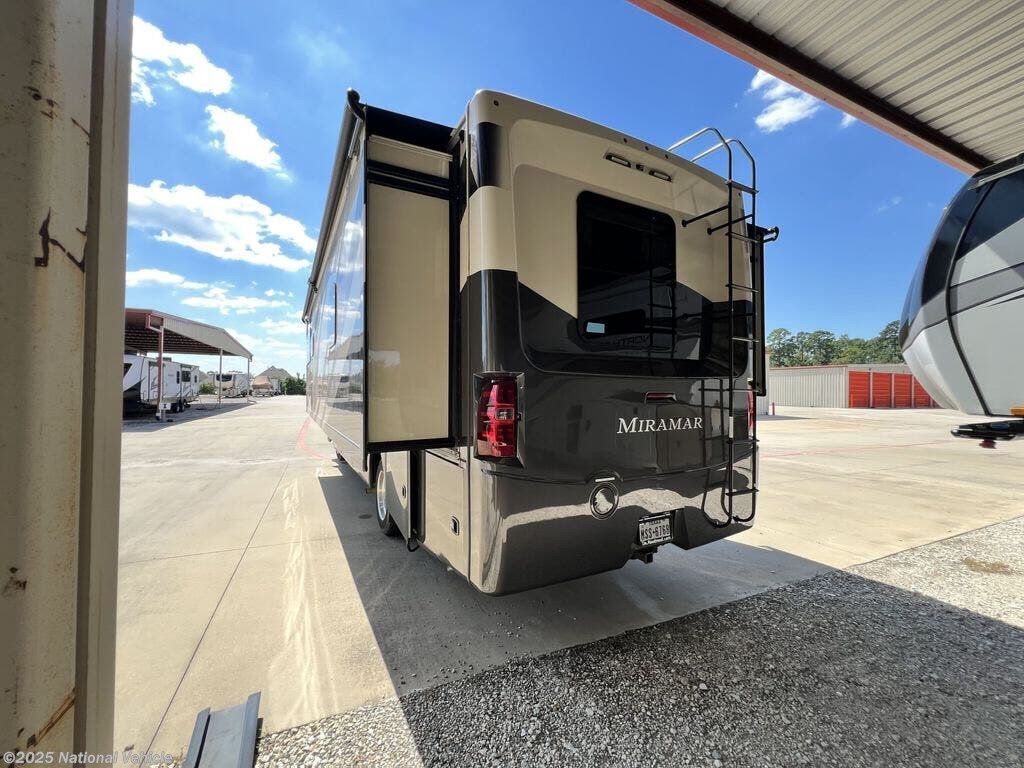 Call now about this 2020 Thor Motor Coach Miramar 32.2! 2020 Thor Motor Coach Miramar 32.2 - Used Class A For Sale by National Vehicle in Montgomery, Texas