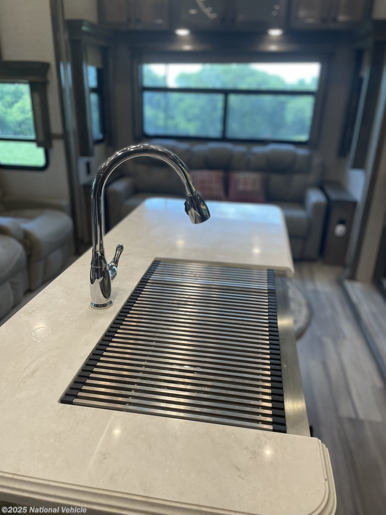 Used 2022 Vanleigh Beacon 39FBB available in Stephenville, Texas