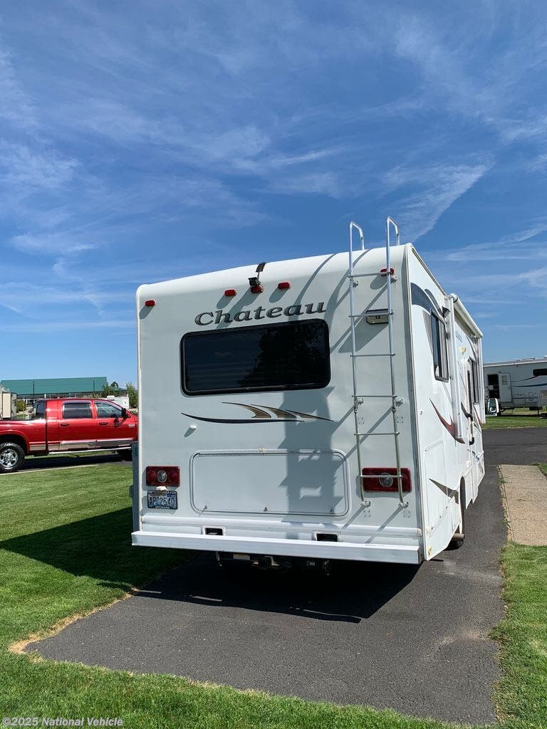 Call now about this 2012 Thor Motor Coach Chateau 28Z! 2012 Thor Motor Coach Chateau 28Z - Used Class C For Sale by National Vehicle in Spokane Valley, Washington