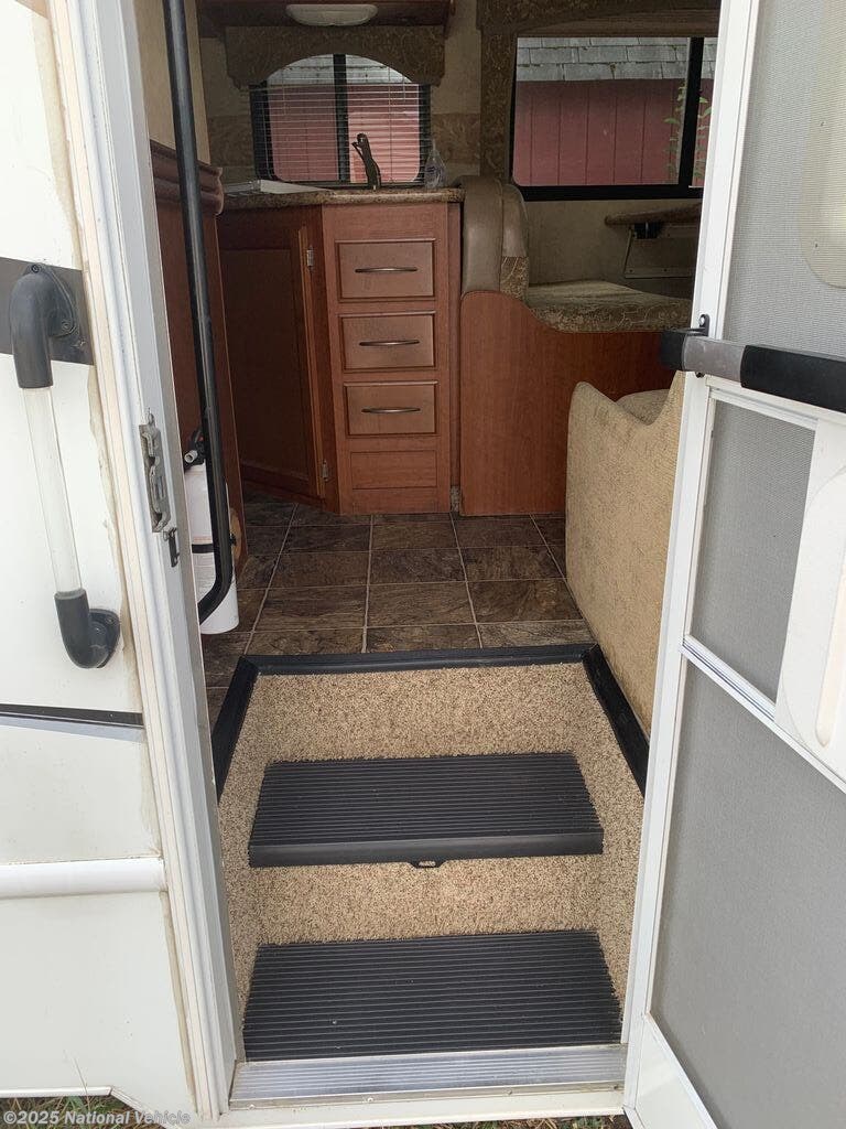 Contact us now about this 2012 Thor Motor Coach Chateau 28Z! 2012 Chateau 28Z by Thor Motor Coach from National Vehicle in Spokane Valley, Washington