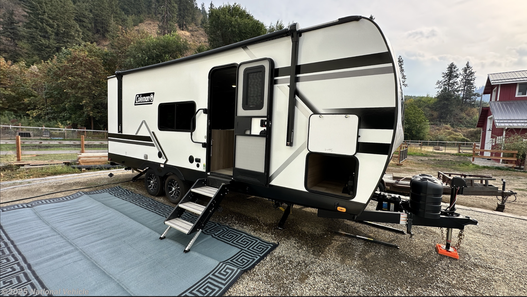 Call now about this 2025 Keystone Coleman Legacy 2115RK! 2025 Keystone Coleman Legacy 2115RK - Used Travel Trailer For Sale by National Vehicle in Wenatchee, Washington