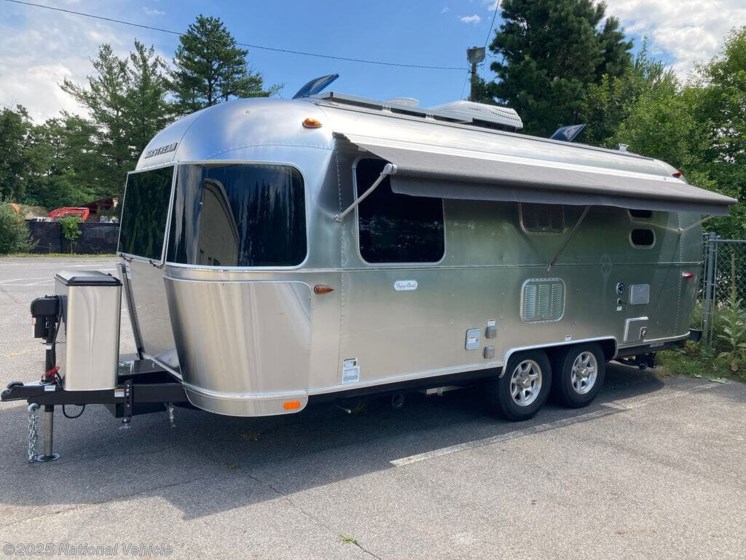 Email now about this 2020 Airstream Flying Cloud 23FB! Used 2020 Airstream Flying Cloud 23FB available in Sandwich, Massachusetts