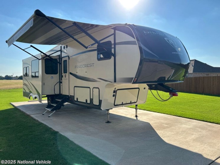 Email now about this 2021 Vanleigh PineCrest 305RLP! Used 2021 Vanleigh PineCrest 305RLP available in Yukon, Oklahoma