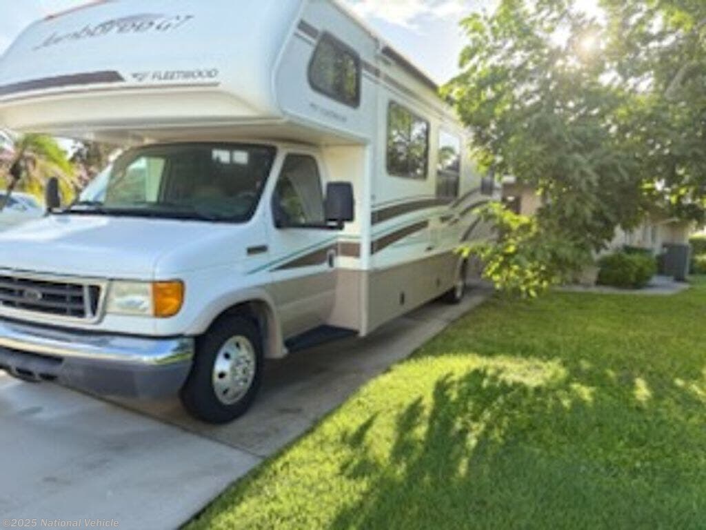 Email now about this 2006 Fleetwood Jamboree GT 31W! Used 2006 Fleetwood Jamboree GT 31W available in Naples, Florida