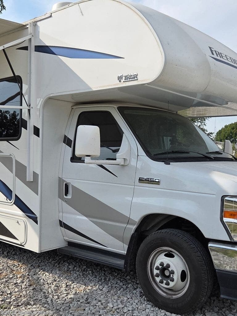 Contact us now about this 2021 Thor Motor Coach Freedom Elite 30FE! 2021 Freedom Elite 30FE by Thor Motor Coach from National Vehicle in Gallatin, Missouri