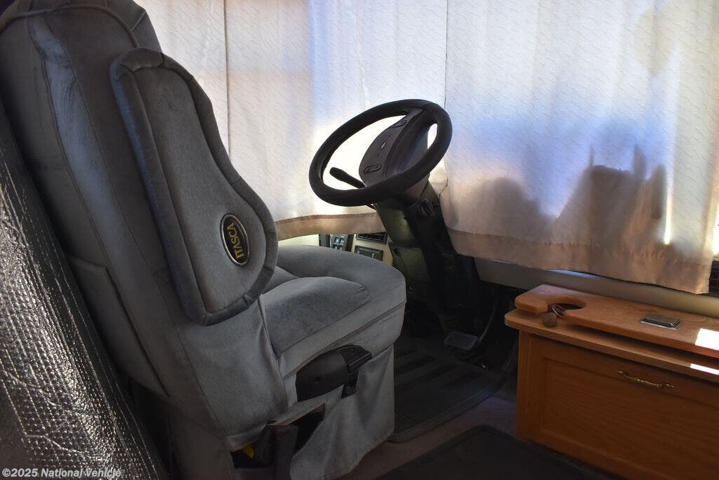 Contact us now about this 1995 Itasca Suncruiser 34RQ! 1995 Suncruiser 34RQ by Itasca from National Vehicle in Susanville, California