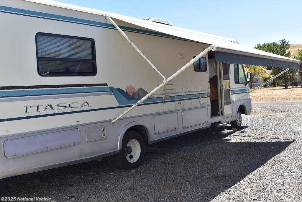 Call now about this 1995 Itasca Suncruiser 34RQ! 1995 Itasca Suncruiser 34RQ - Used Class A For Sale by National Vehicle in Susanville, California