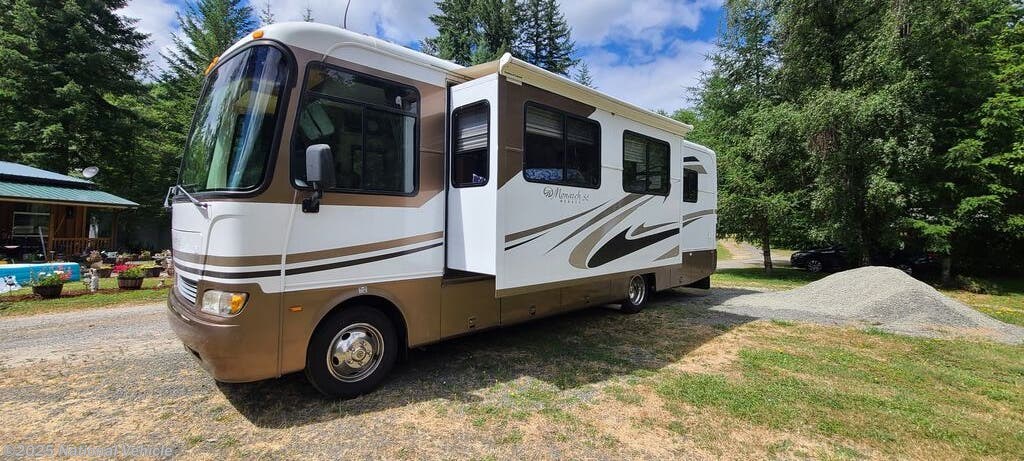 Call now about this 2004 Monaco RV Monarch 30PDD! 2004 Monaco RV Monarch 30PDD - Used Class A For Sale by National Vehicle in Yacolt, Washington