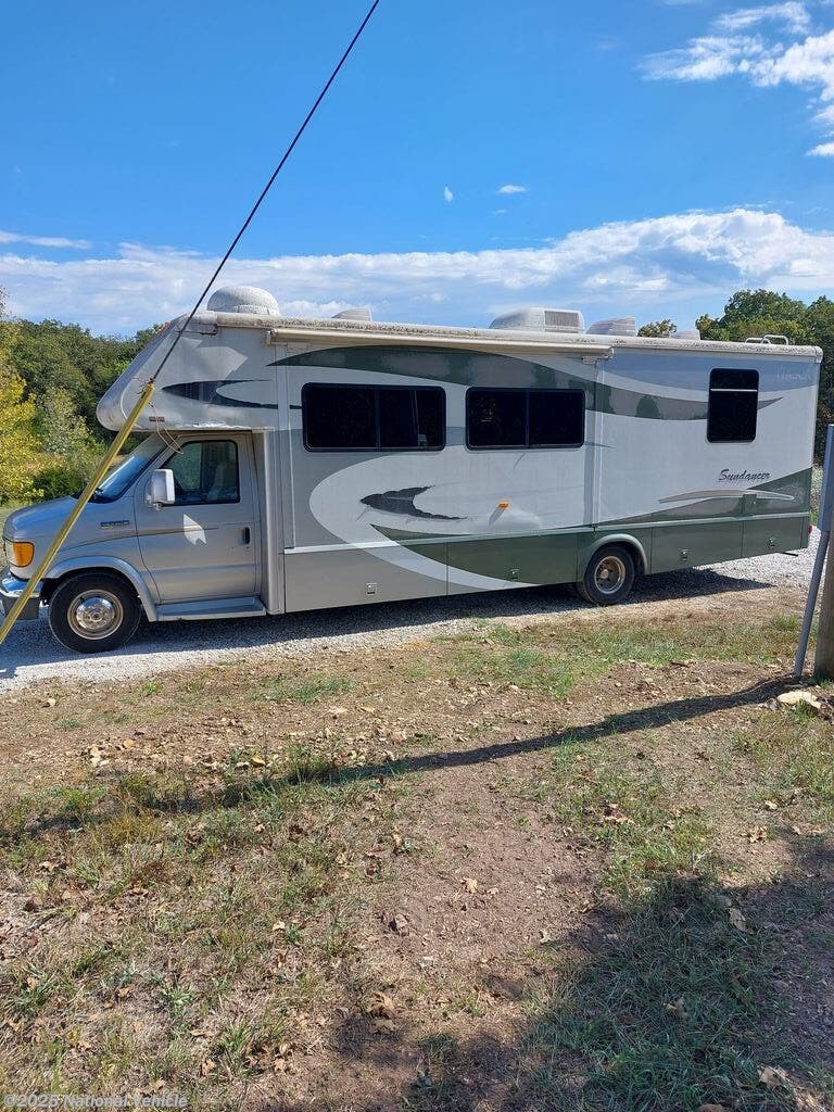 Email now about this 2006 Itasca Sundancer 31C! Used 2006 Itasca Sundancer 31C available in Collins, Missouri