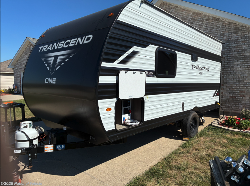Call now about this 2025 Grand Design Transcend One 151RB! 2025 Grand Design Transcend One 151RB - Used Travel Trailer For Sale by National Vehicle in Union, Ohio
