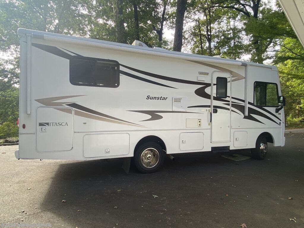 Contact us now about this 2013 Itasca Sunstar 26HE! 2013 Sunstar 26HE by Itasca from National Vehicle in Tryon, North Carolina