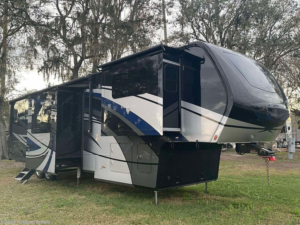 Used 2022 Vanleigh Beacon 41FLB available in Bowling Green, Florida