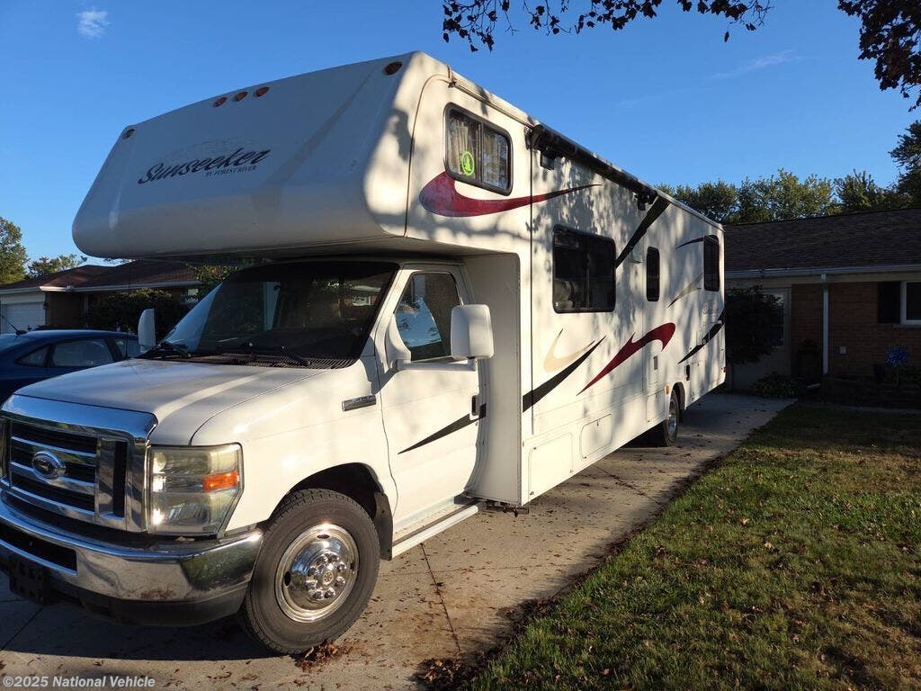Call now about this 2010 Forest River Sunseeker 3170DS! 2010 Forest River Sunseeker 3170DS - Used Class C For Sale by National Vehicle in Clinton Township, Michigan