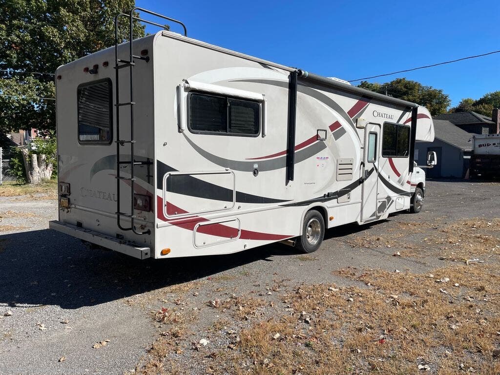 Contact us now about this 2013 Thor Motor Coach Chateau 31F! 2013 Chateau 31F by Thor Motor Coach from National Vehicle in Tonawanda Town, New York