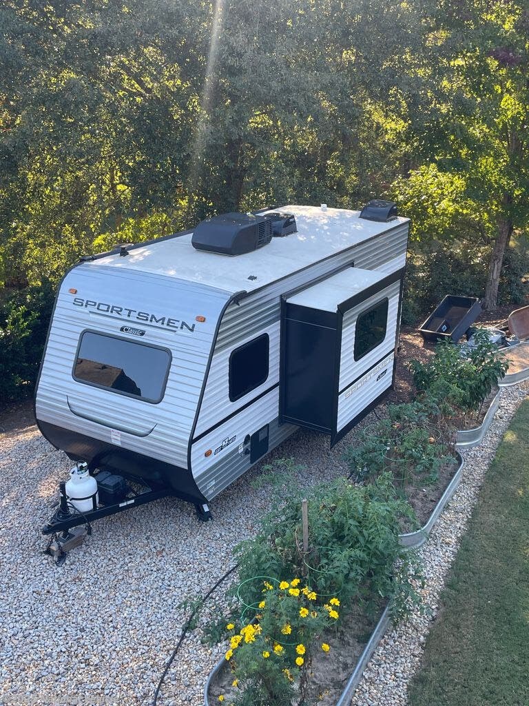 Email now about this 2025 K-Z Sportsmen Classic 191BHK! Used 2025 K-Z Sportsmen Classic 191BHK available in Cartersville, Georgia