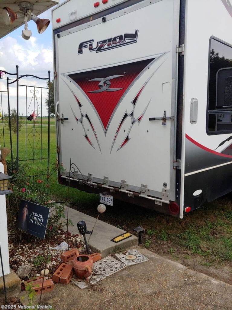 Contact us now about this 2011 Keystone Fuzion 360! 2011 Fuzion 360 by Keystone from National Vehicle in Kaplan, Louisiana