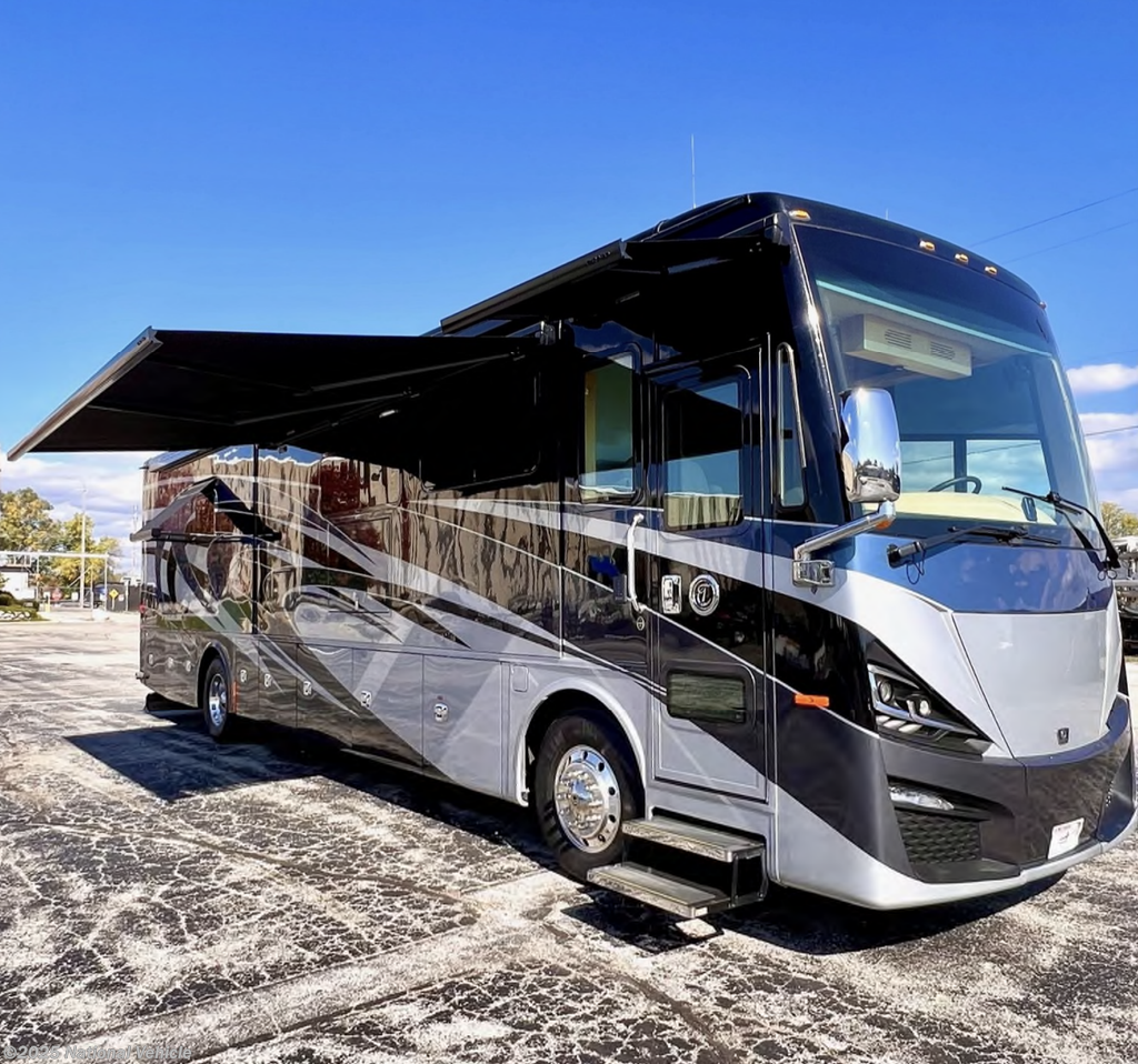 Email now about this 2021 Tiffin Phaeton 40IH! Used 2021 Tiffin Phaeton 40IH available in Oconomowoc, Wisconsin