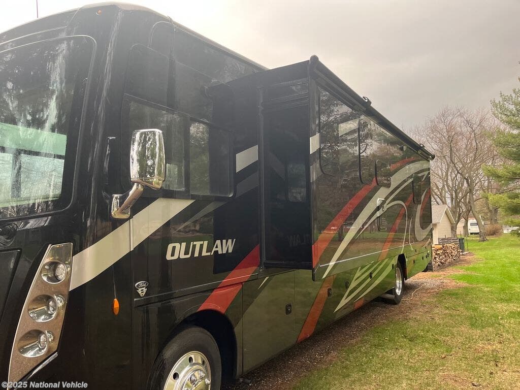Call now about this 2022 Thor Motor Coach Outlaw 38MB! 2022 Thor Motor Coach Outlaw 38MB - Used Class A For Sale by National Vehicle in Walworth, Wisconsin