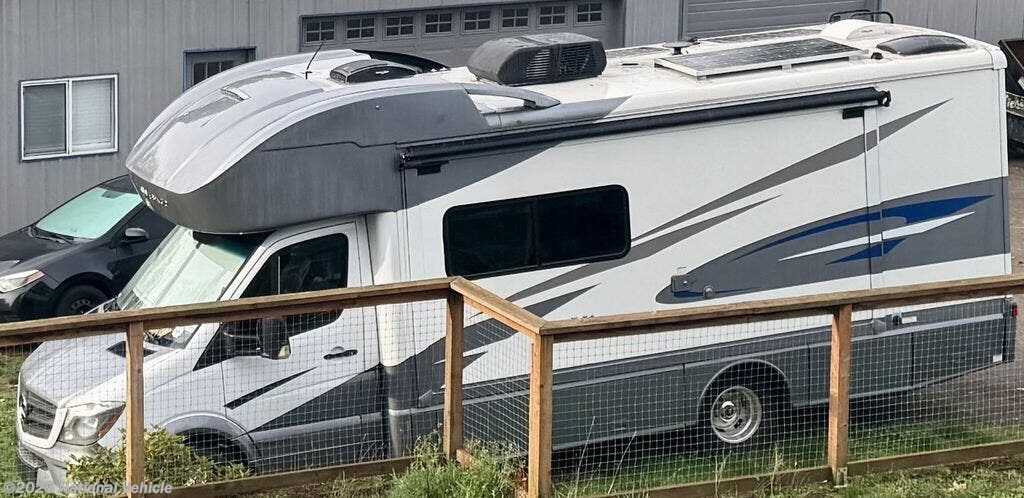 Call now about this 2019 Winnebago View 24D! 2019 Winnebago View 24D - Used Class C For Sale by National Vehicle in Oregon City, Oregon