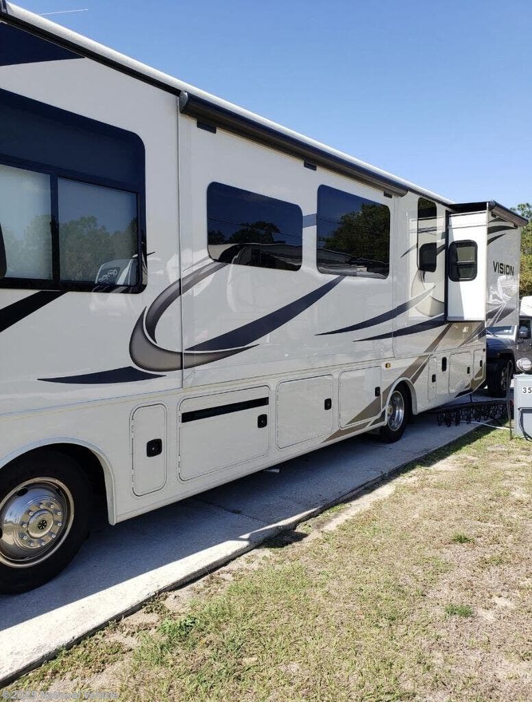 Call now about this 2021 Entegra Coach Vision 31V! 2021 Entegra Coach Vision 31V - Used Class A For Sale by National Vehicle in Pittsburgh, Pennsylvania