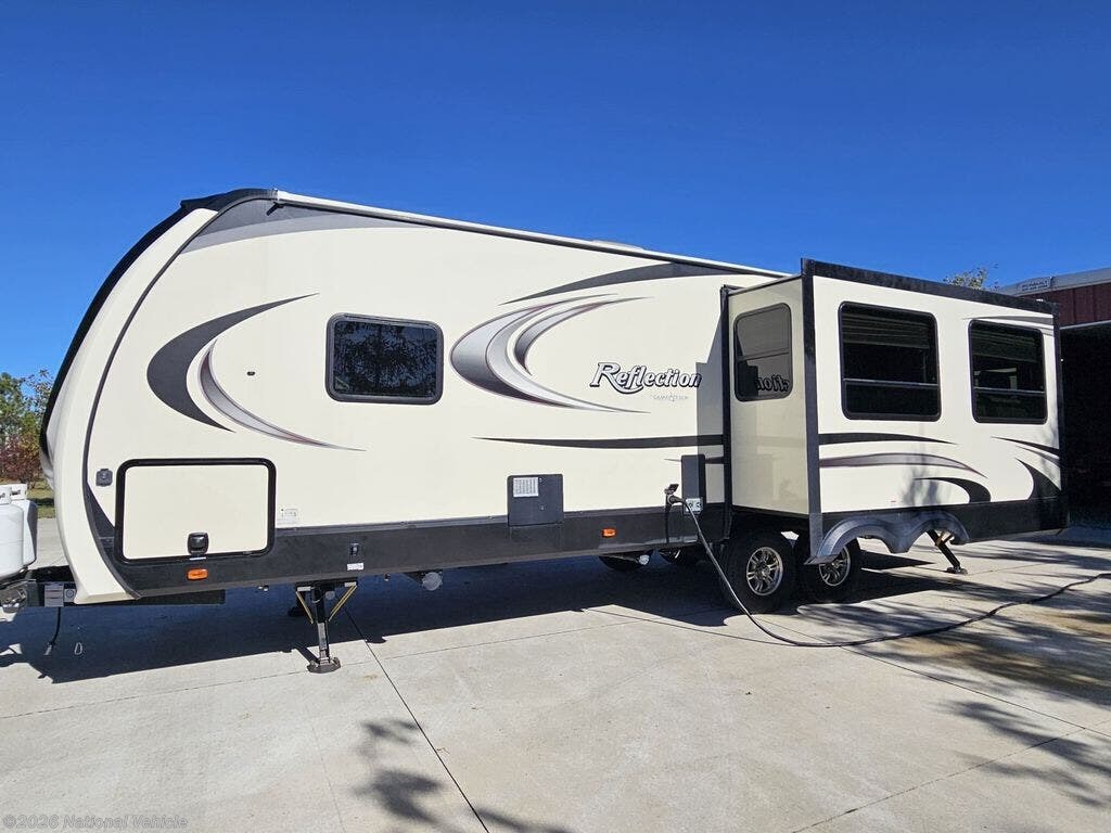 Call now about this 2017 Grand Design Reflection 297RSTS! 2017 Grand Design Reflection 297RSTS - Used Travel Trailer For Sale by National Vehicle in Perrysburg, Ohio