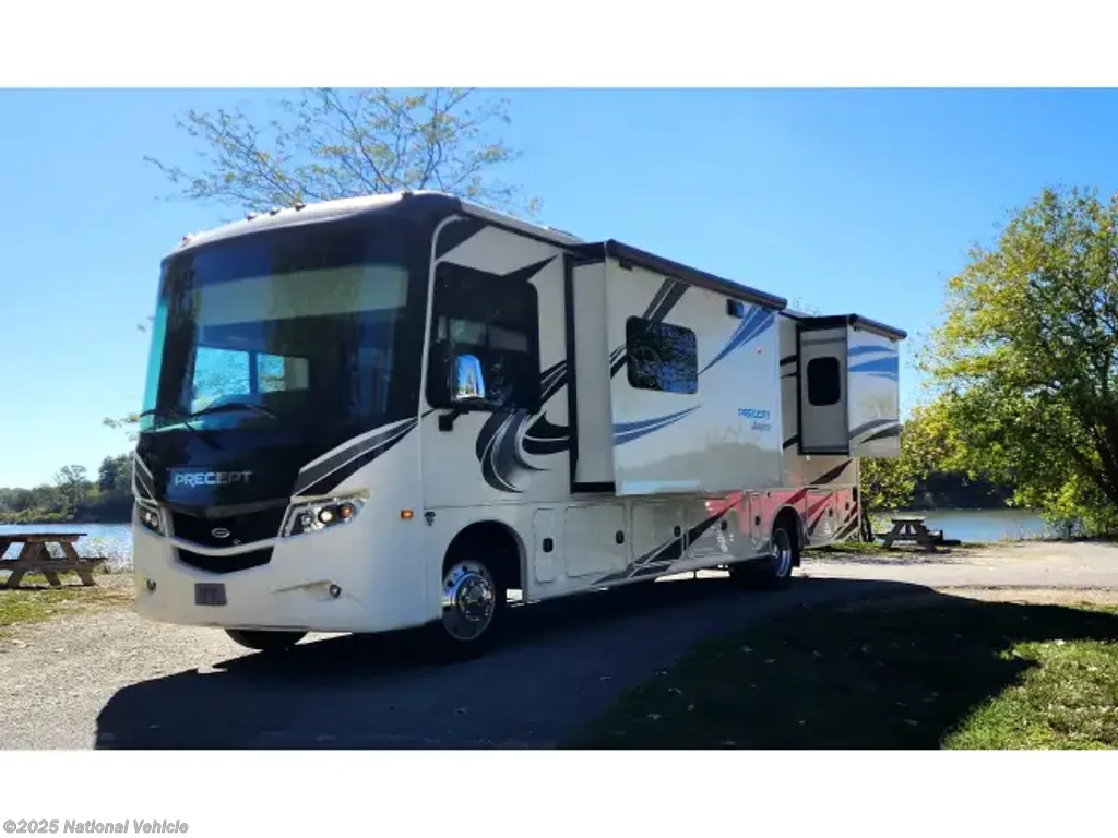 Email now about this 2020 Jayco Precept 31UL! Used 2020 Jayco Precept 31UL available in Warren, Indiana